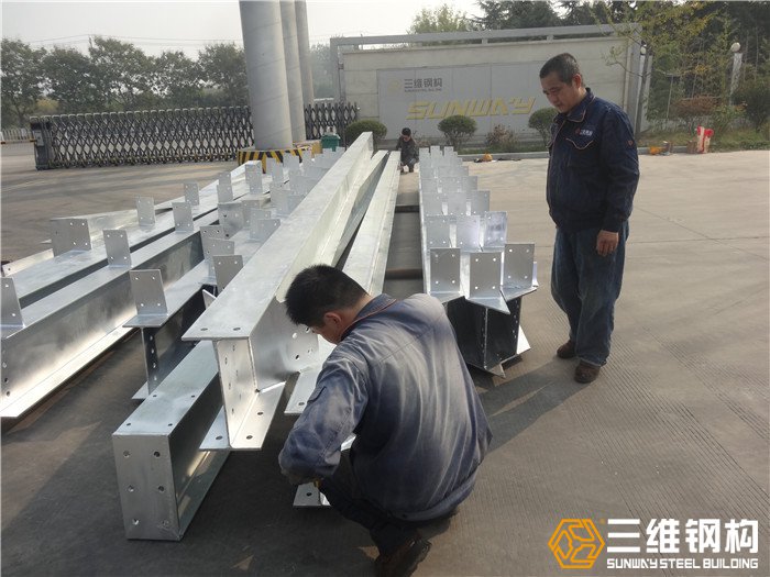 鋼柱測(cè)量工作