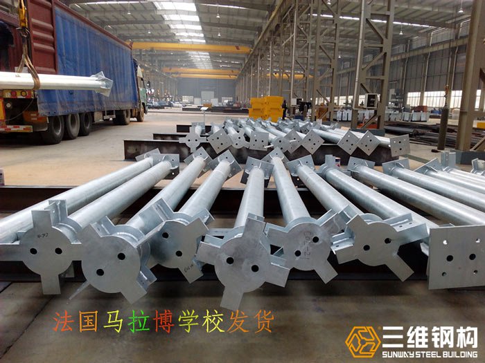 鋼結構公司鋼構件加工制孔