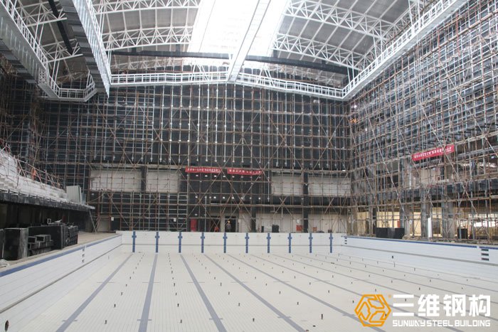大跨度鋼結構工程